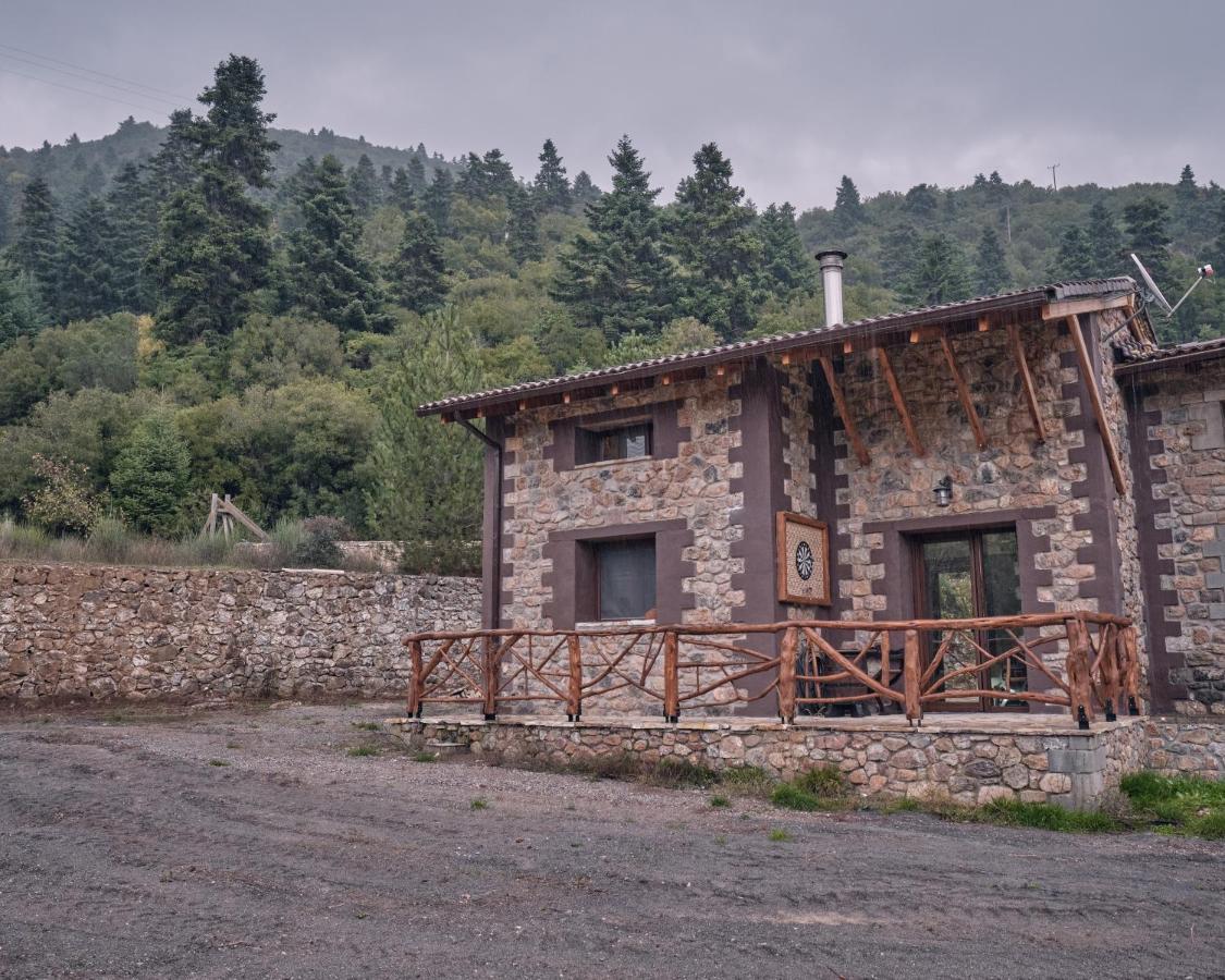 Oneiropagidasuites Kalavryta Exterior foto