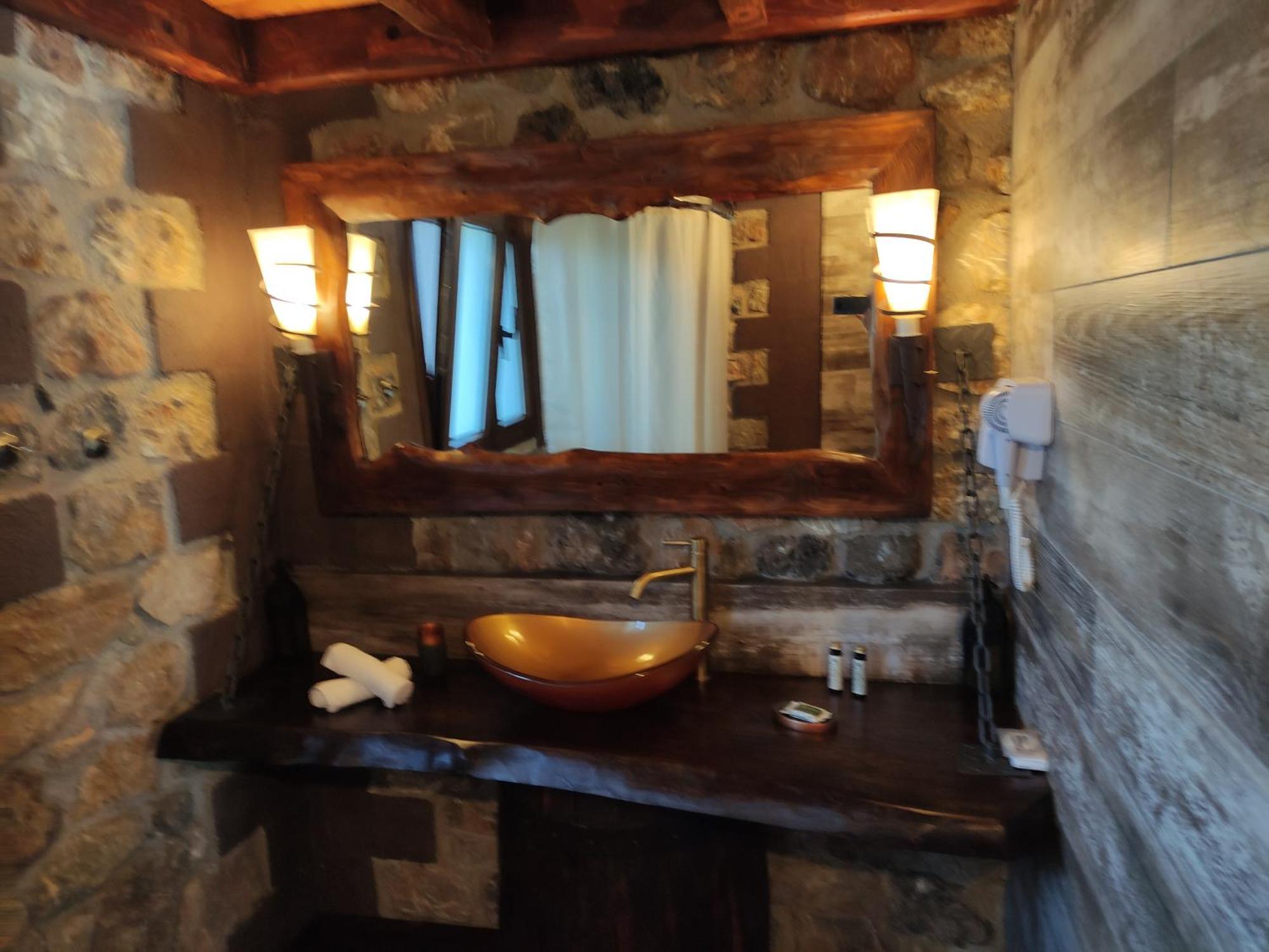 Oneiropagidasuites Kalavryta Habitación foto