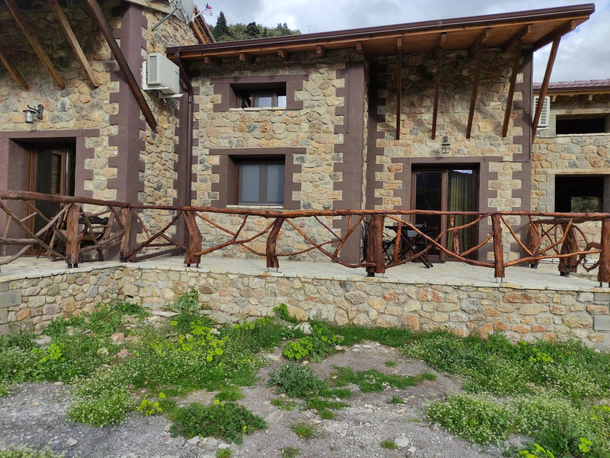 Oneiropagidasuites Kalavryta Habitación foto